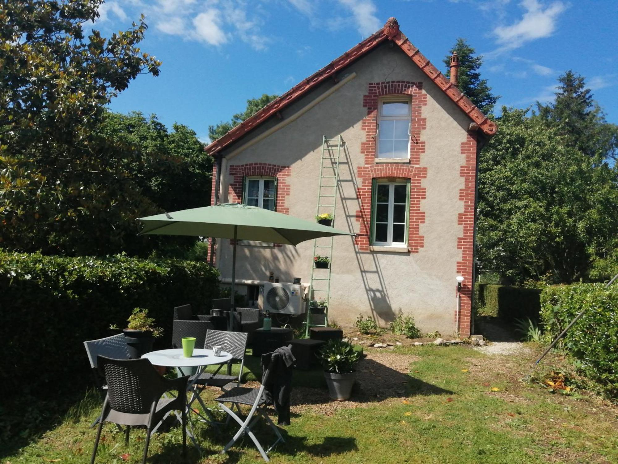 Maison " Bouton D'Or" Au Bord De L'Eau, A 10 Mn De Tours , Meuble Classe Une Etoile แซงต์-อแวร์แตง ภายนอก รูปภาพ